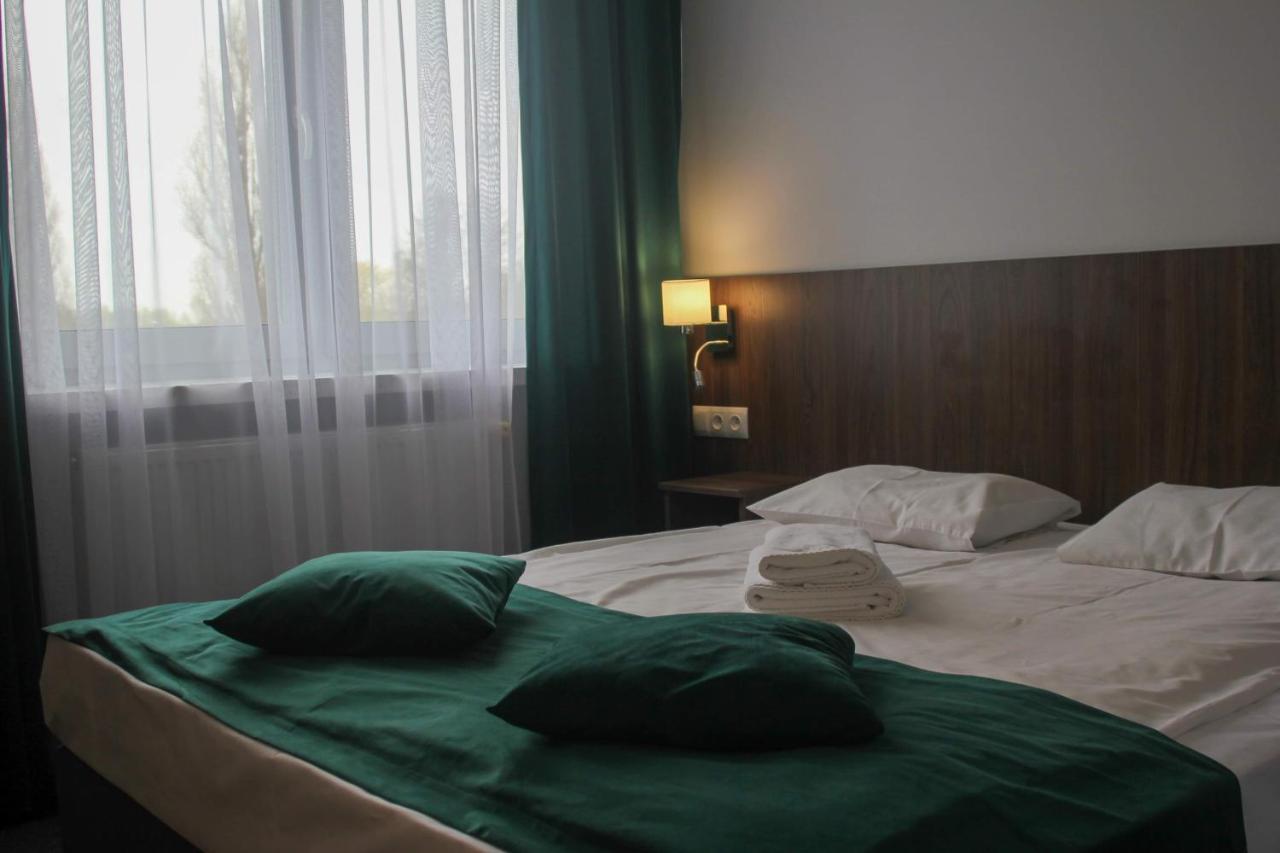 Eurohotel Baniocha Экстерьер фото