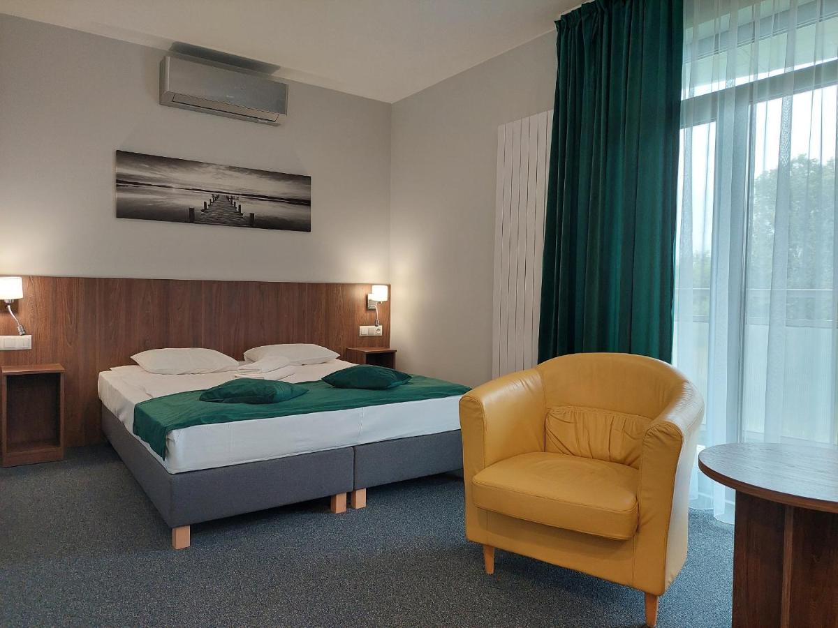 Eurohotel Baniocha Экстерьер фото